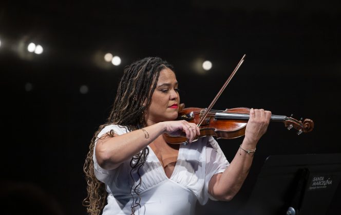 Além do Palco | A ópera sobe o morro